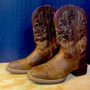 Ariat hybrid rancher boots, women size 8